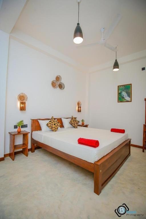 Sweet Emotion Hotel Mirissa Bagian luar foto