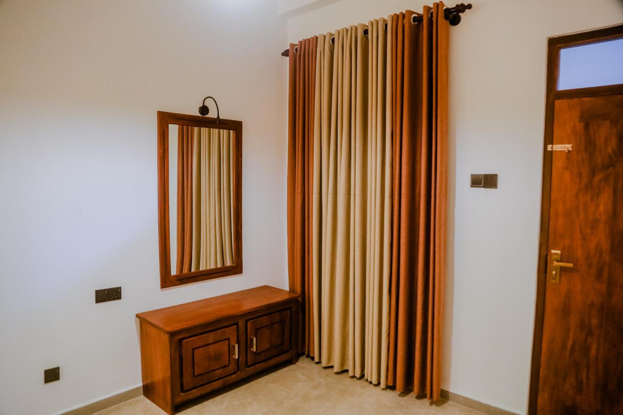 Sweet Emotion Hotel Mirissa Bagian luar foto