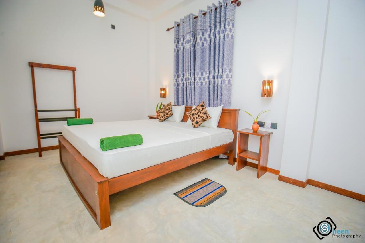 Sweet Emotion Hotel Mirissa Bagian luar foto
