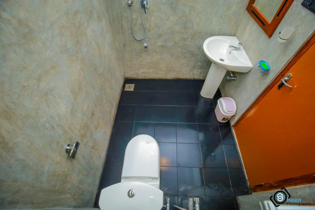 Sweet Emotion Hotel Mirissa Bagian luar foto